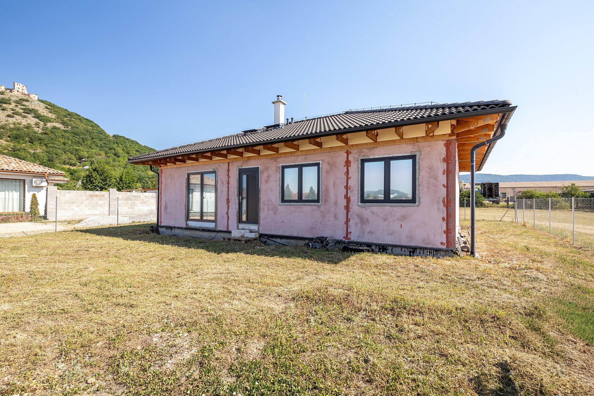 Rozostavaný bungalov, Turňa nad Bodvou