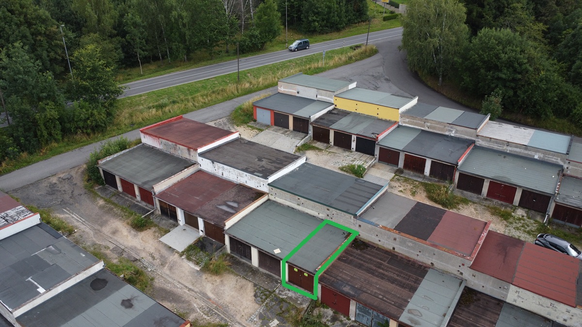 Pronájem garáže s elektřinou v Liberci, ulice Kunratická, za 2.500,- Kč..