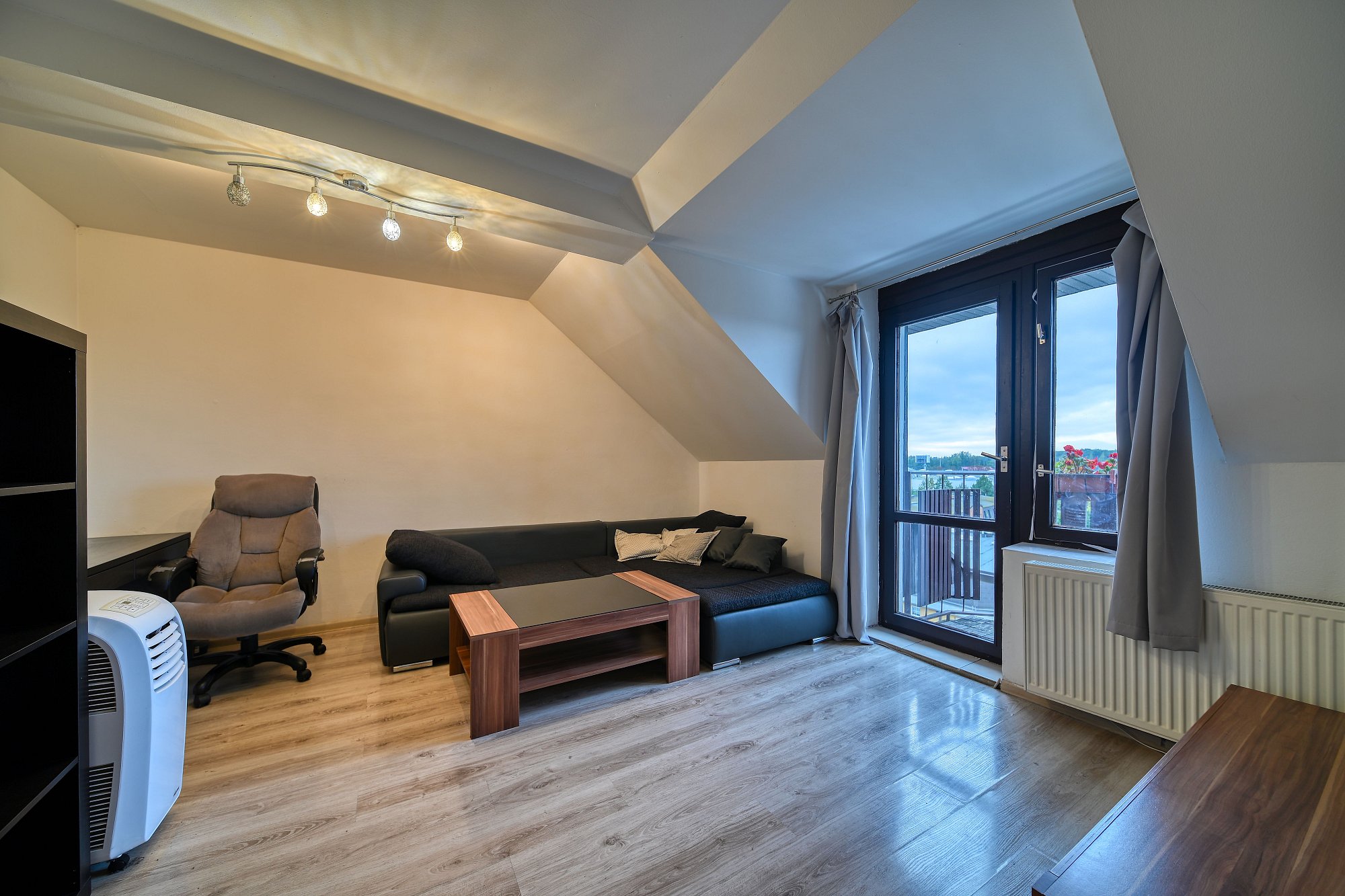 Prodej podkrovního bytu 2+1 o velikosti 51,6 m² + balkon v Nymburce, ulice Maršála Koněva