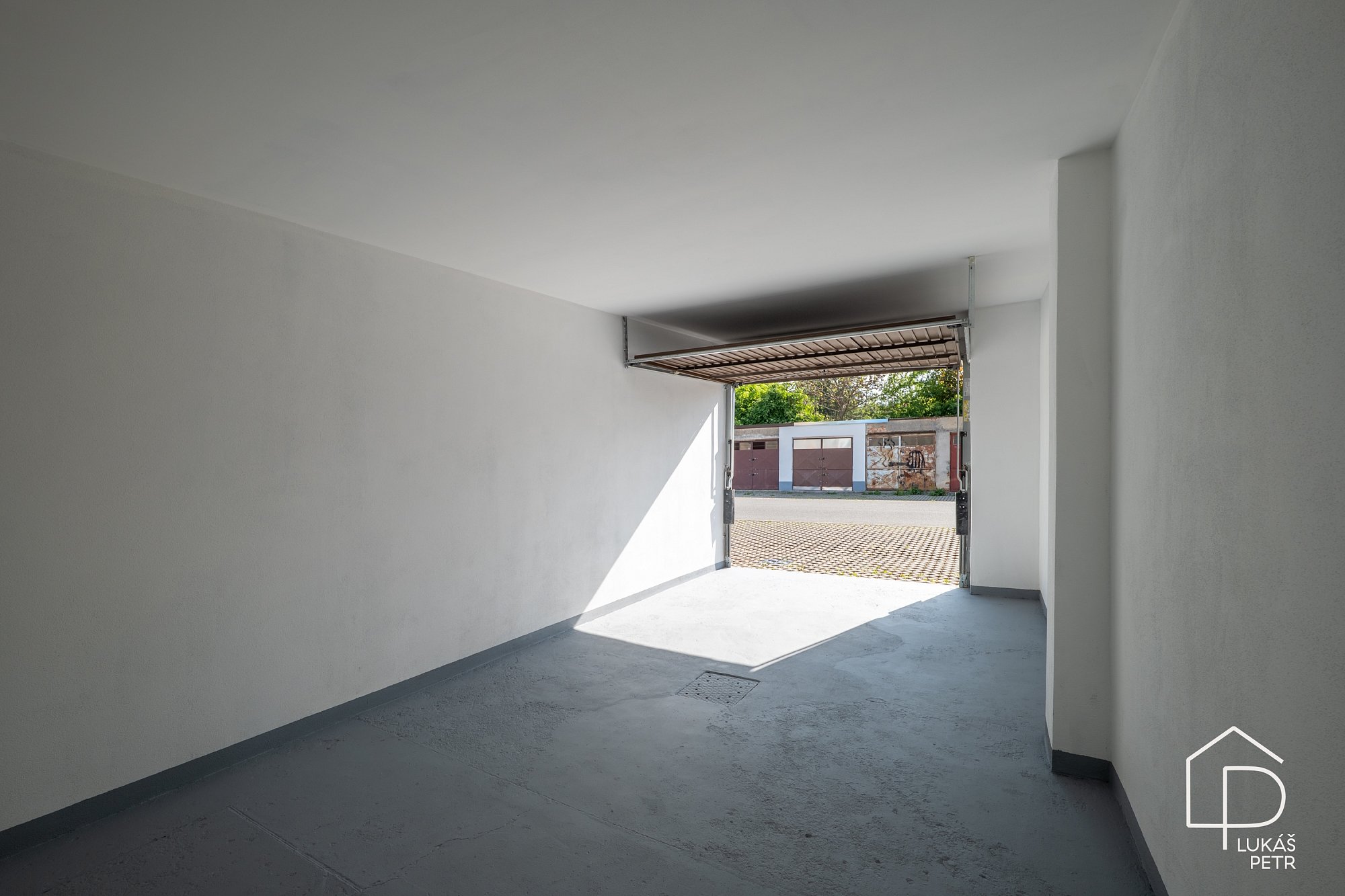 Garáž Čakovice