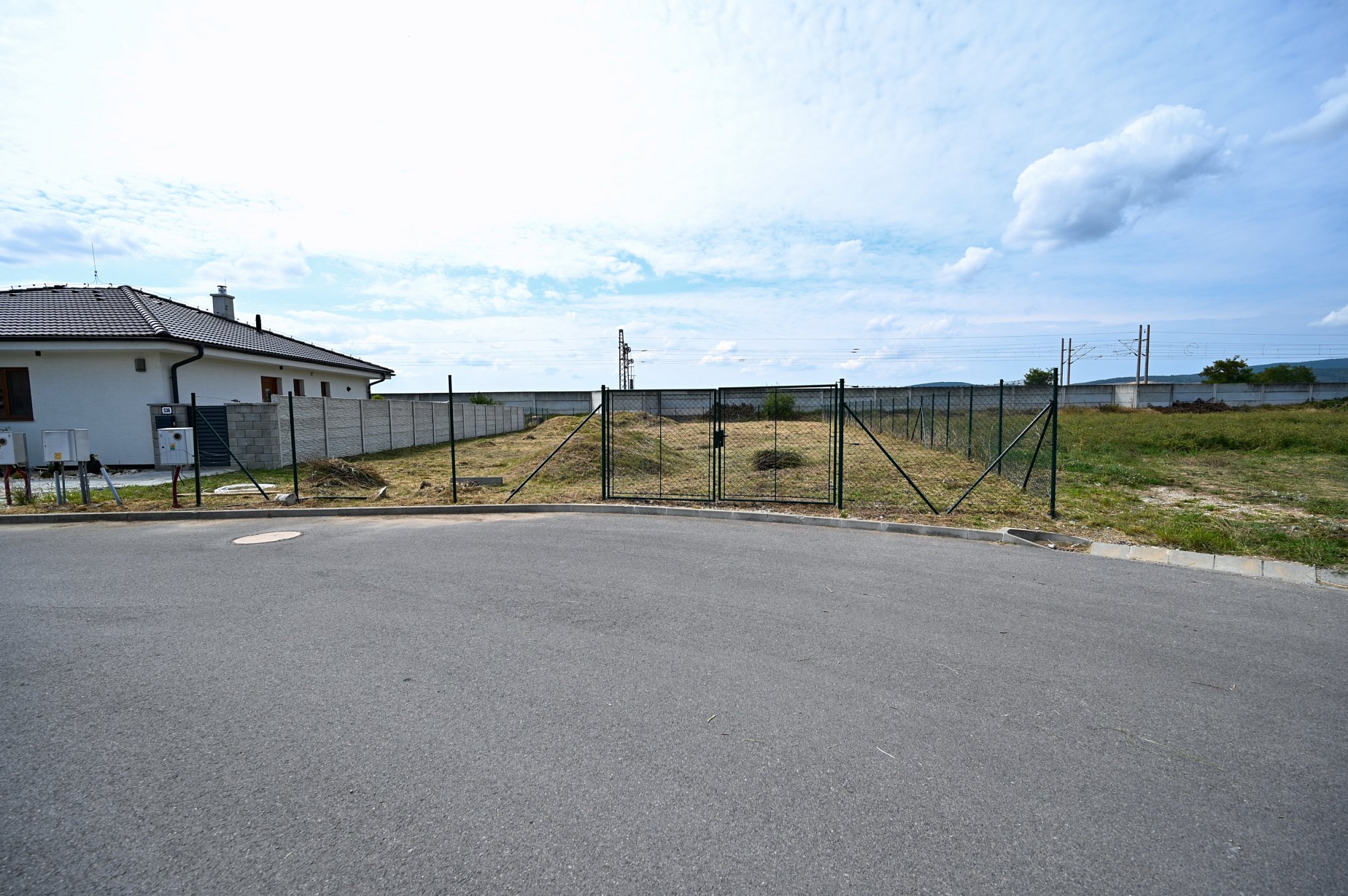 Pozemok 962 m², Považany