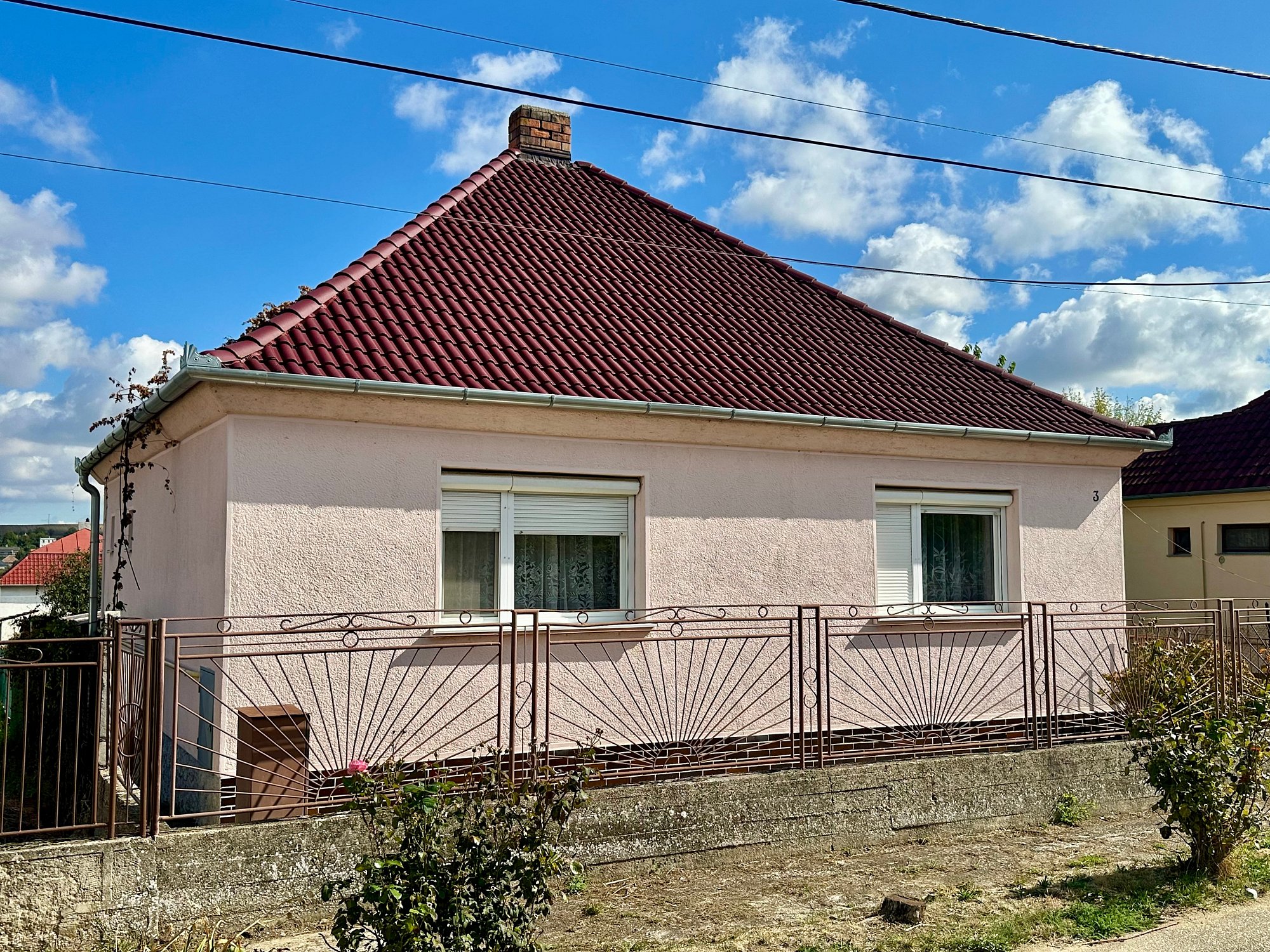 NA PREDAJ RODINNÝ DOM V DULOVCIACH