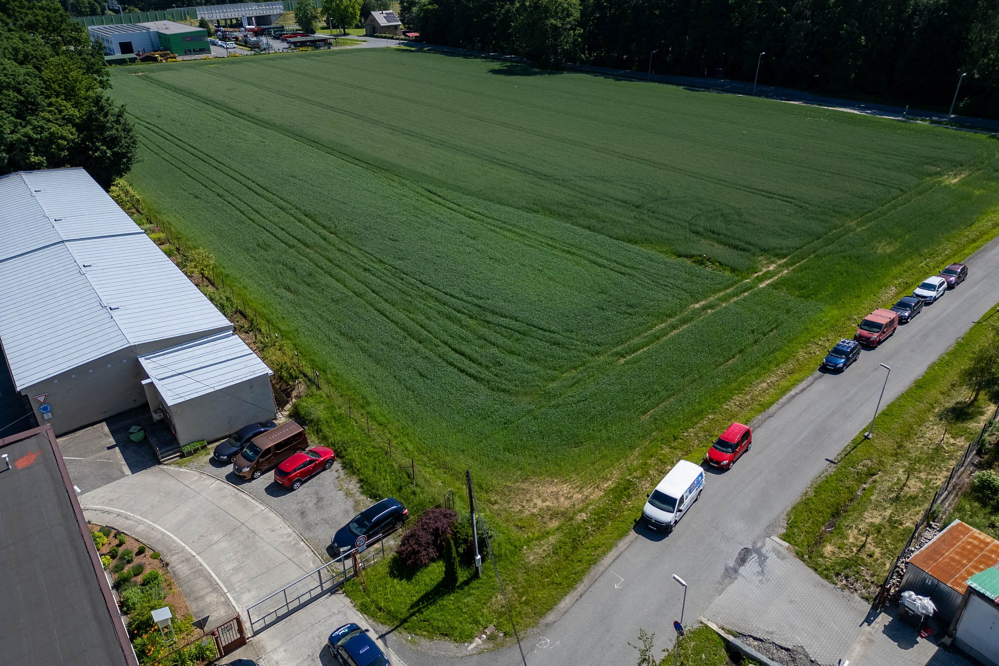 Komerční pozemek na prodej poblíž přehrady Olešná ve Frýdku-Místku, 4 154 m2